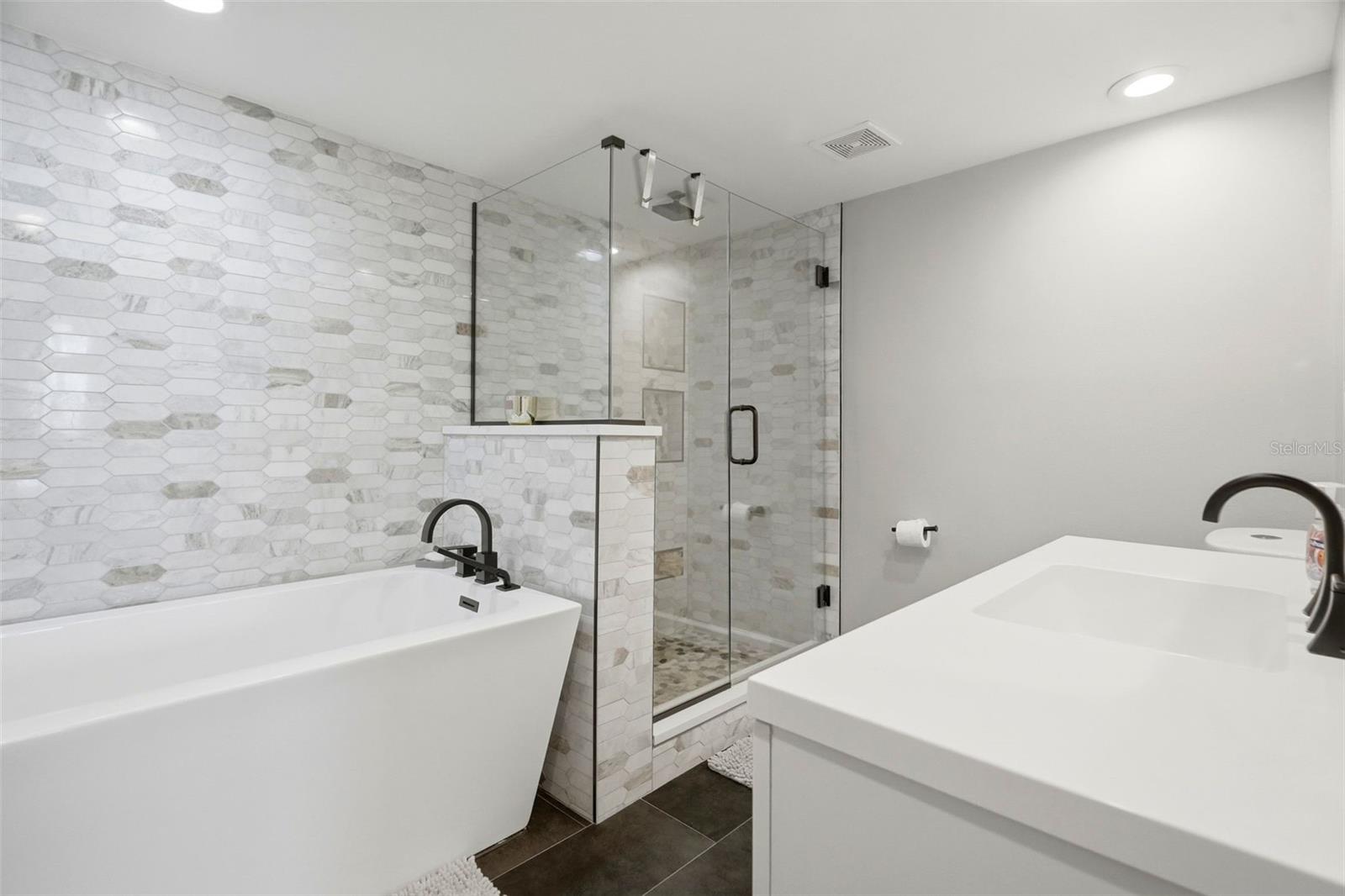280 126th Ave #104 Property Photo 19