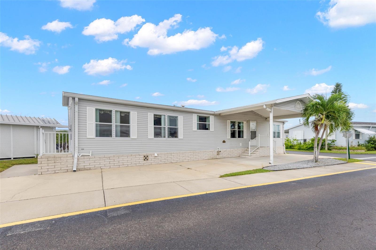 166 Americana Ct Ne #224 Property Photo 3