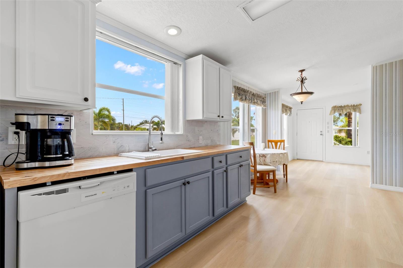 166 Americana Ct Ne #224 Property Photo 12