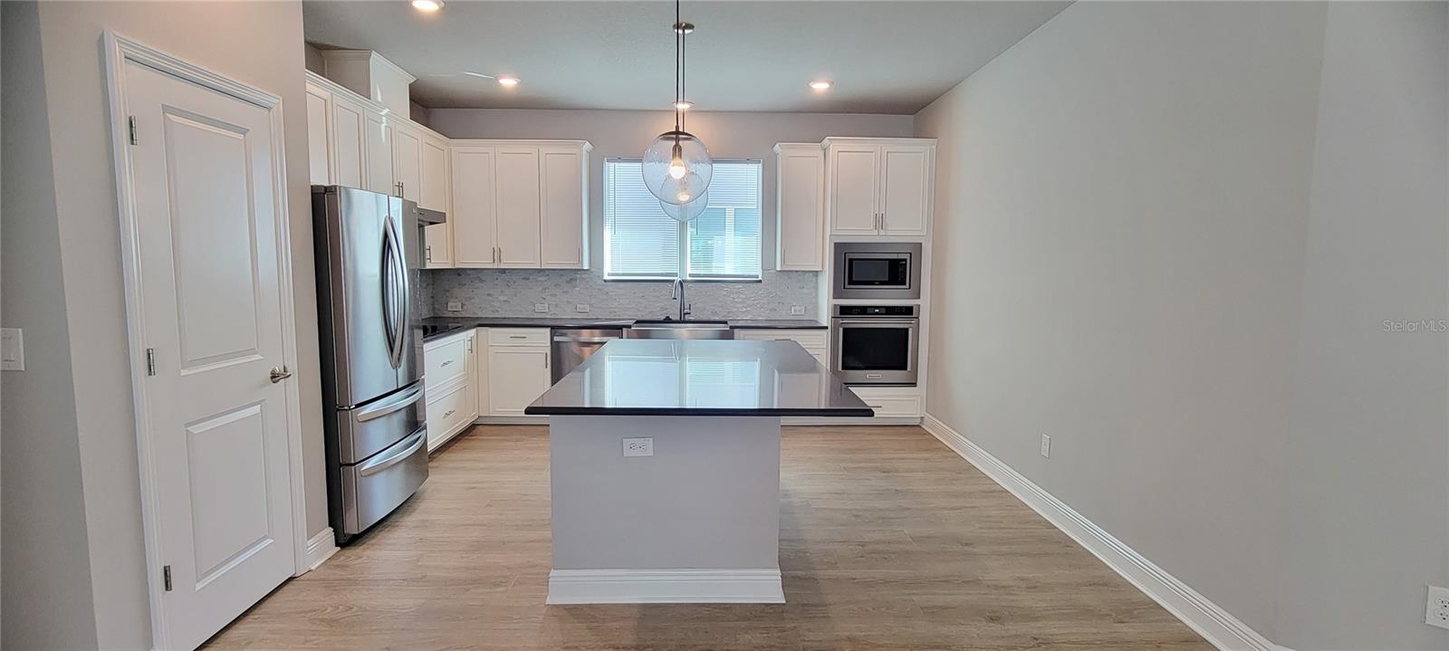 28564 Sweet Persimmon Dr Property Photo 12