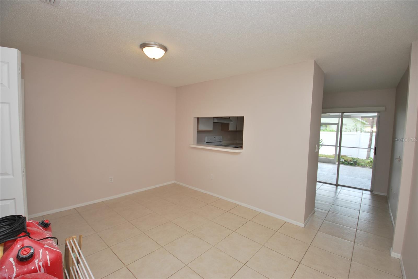 2027 Fluorshire Dr Property Photo 10