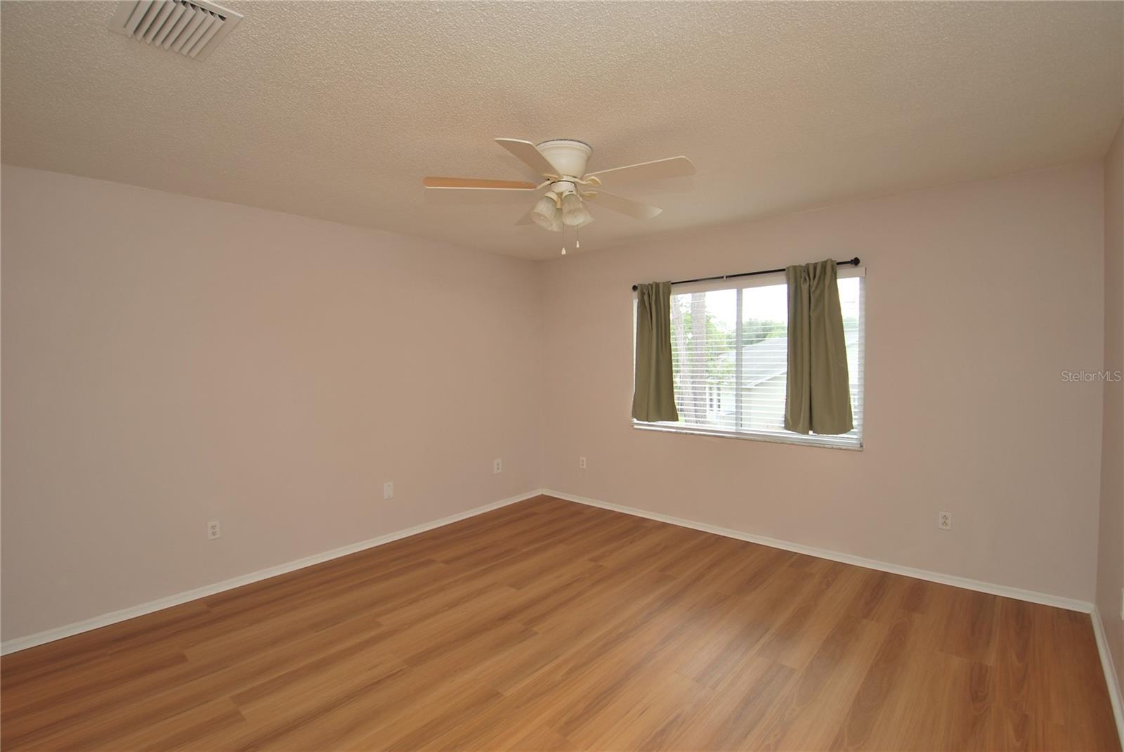 2027 Fluorshire Dr Property Photo 16