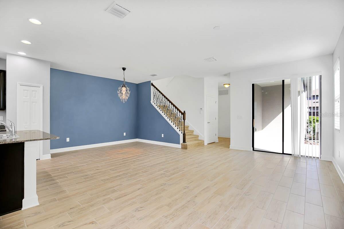 5808 Circa Fishhawk Blvd Property Photo 8