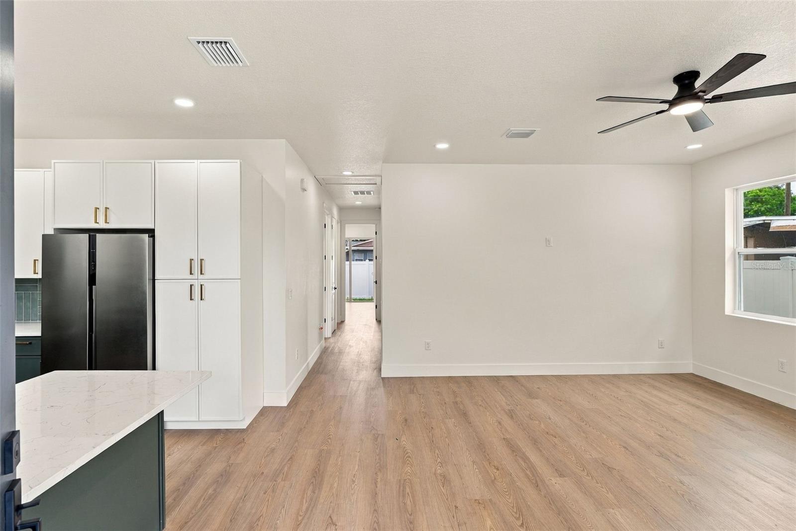 3009 Melrose Ave S Property Photo 6