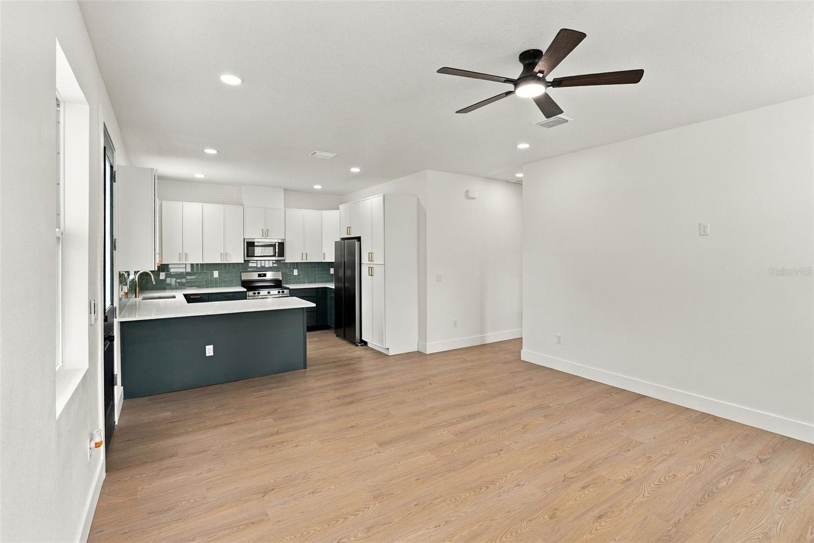 3009 Melrose Ave S Property Photo 8