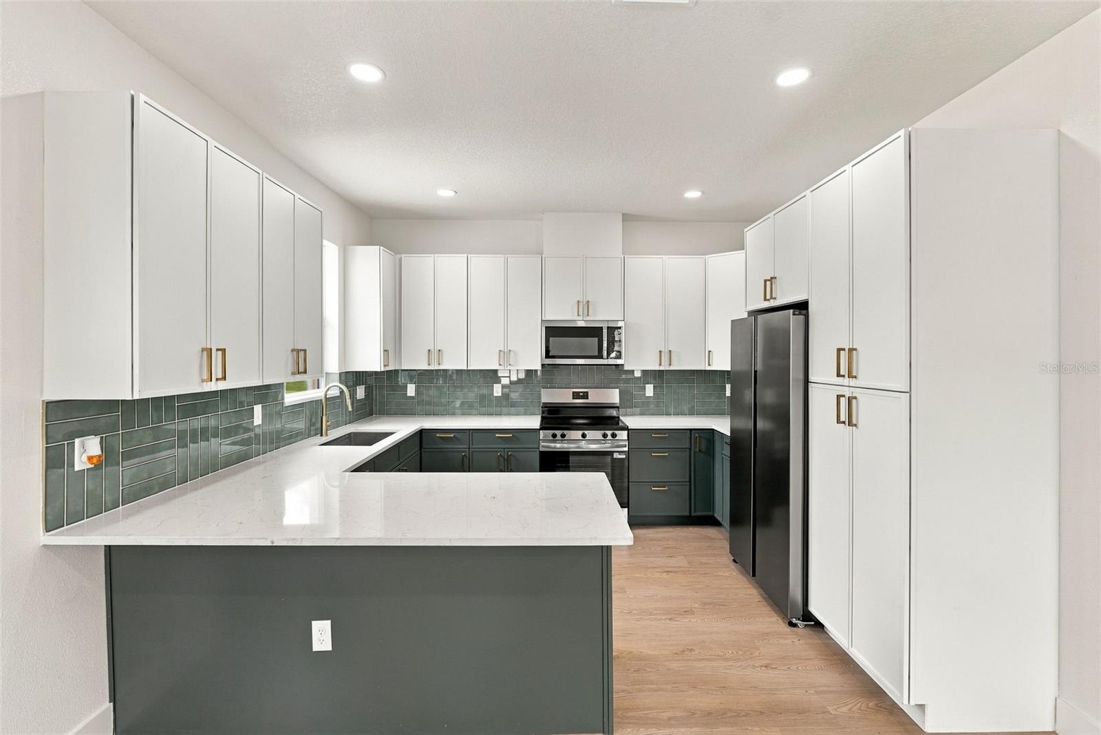 3009 Melrose Ave S Property Photo 10