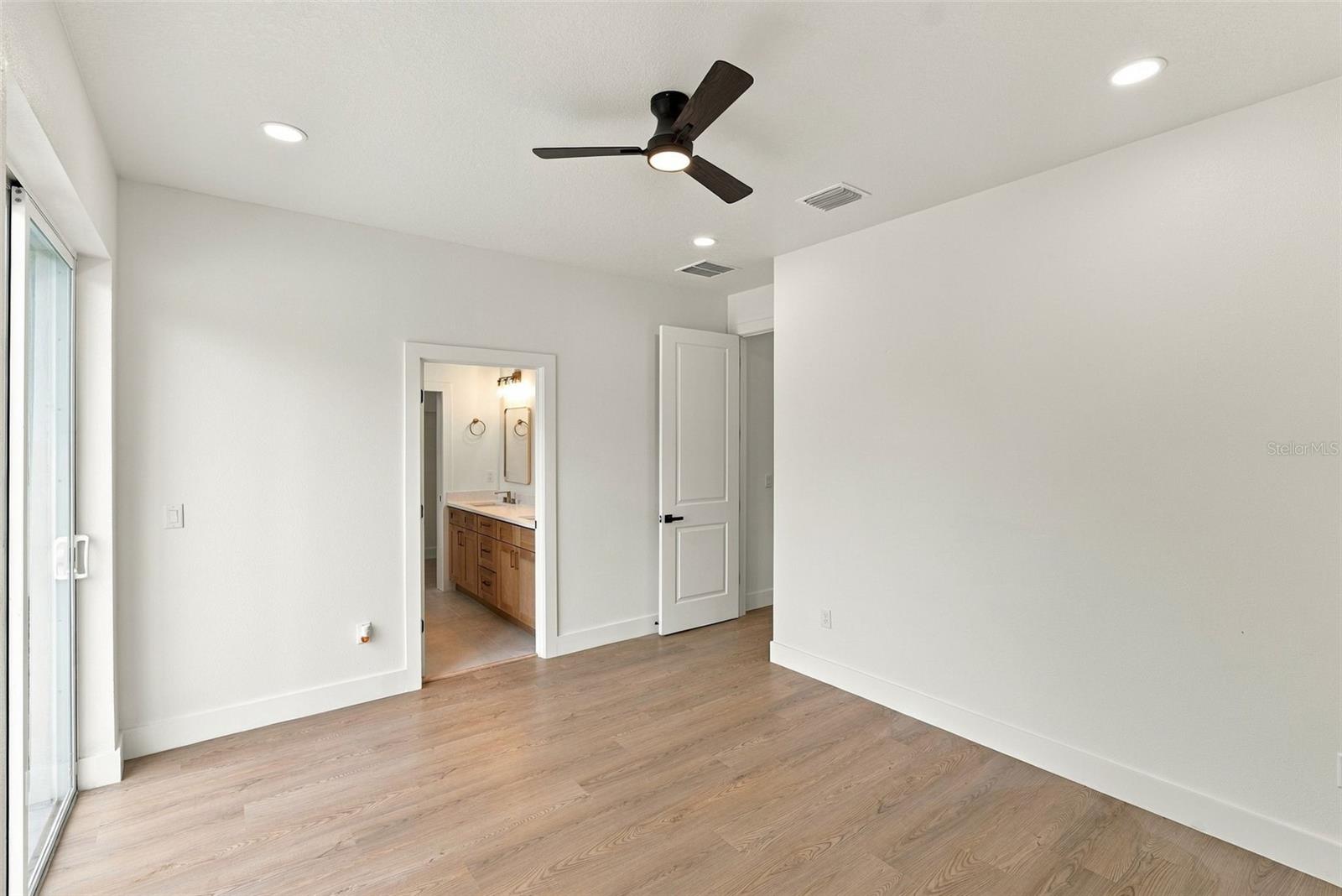 3009 Melrose Ave S Property Photo 15