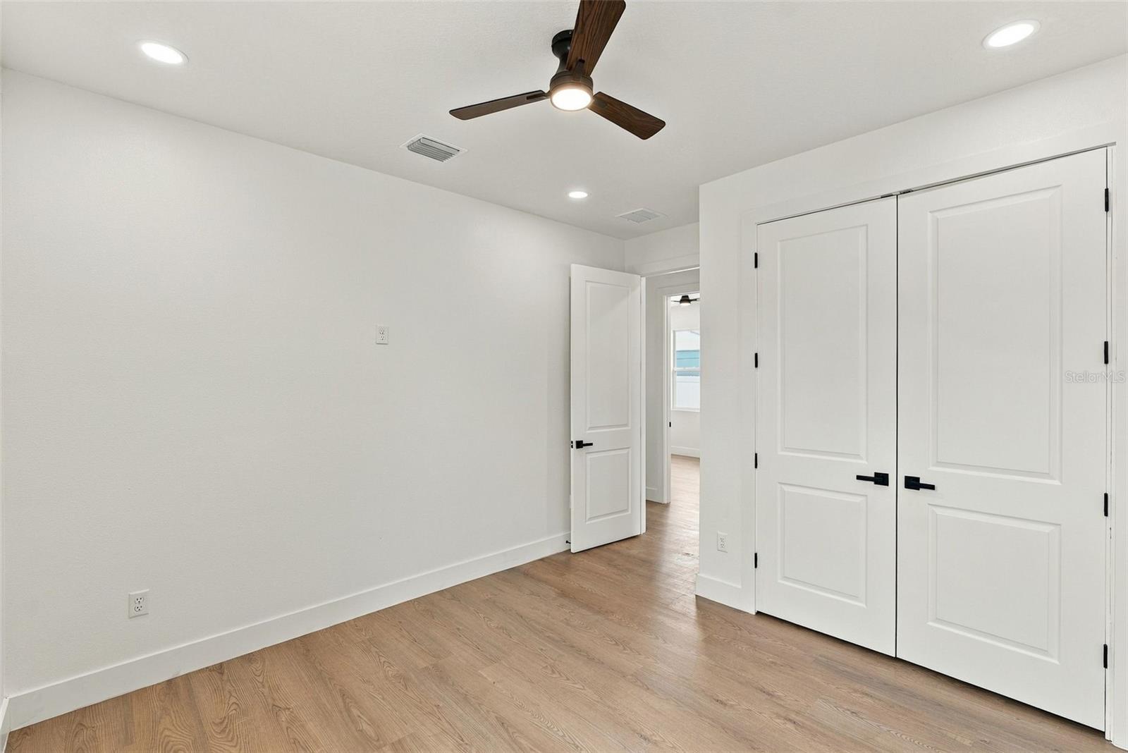 3009 Melrose Ave S Property Photo 23