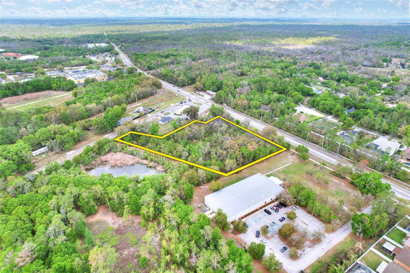 5708 Lithia Pinecrest Rd Property Photo 4
