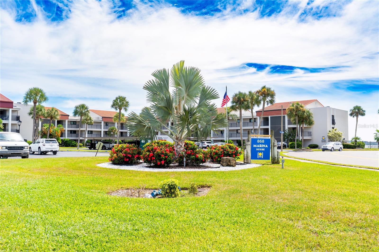 868 Bayway Blvd #304 Property Photo 1