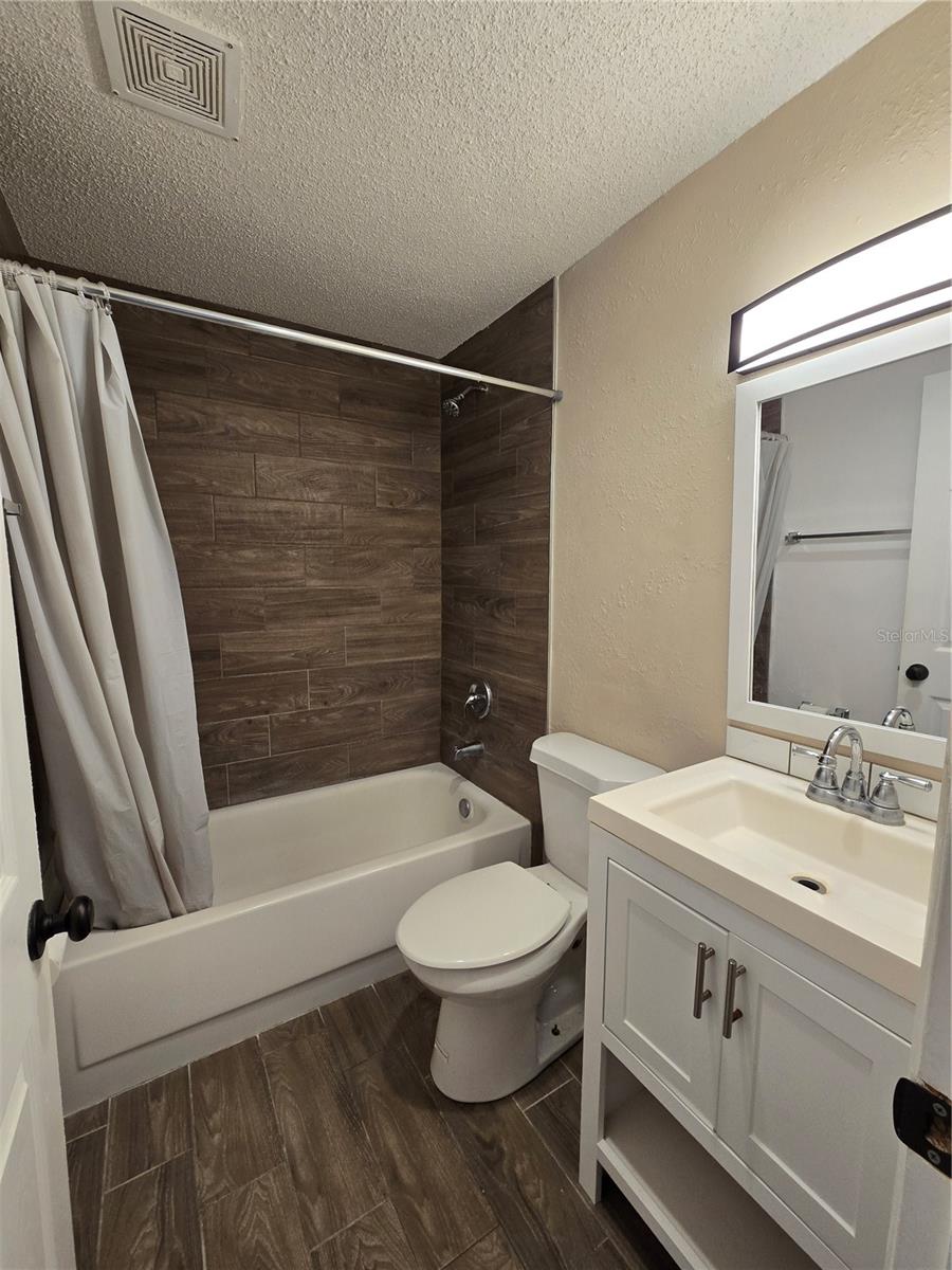 2366 Shelley St #6 Property Photo 11
