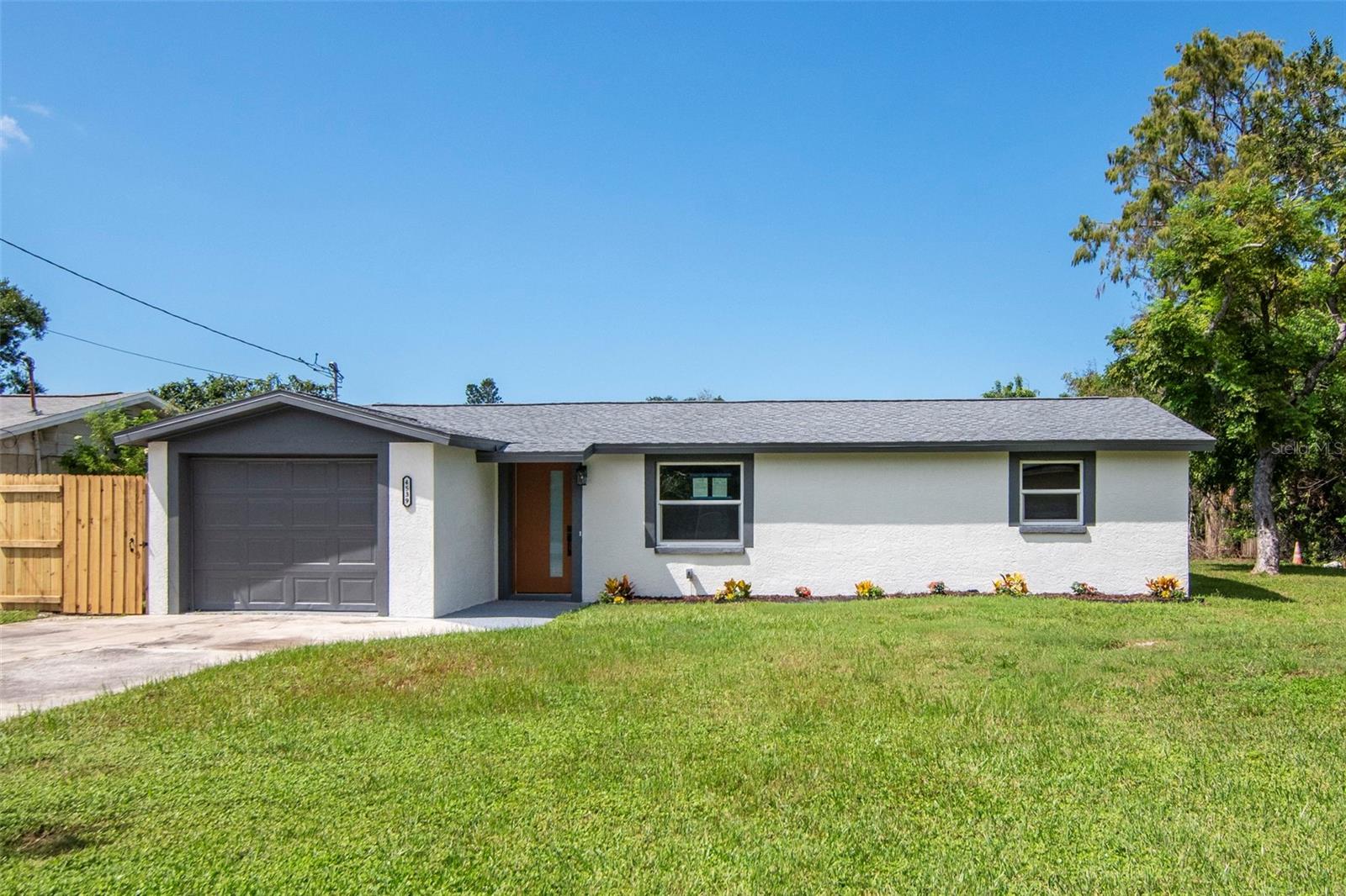4539 Needle Palm Dr Property Photo 1