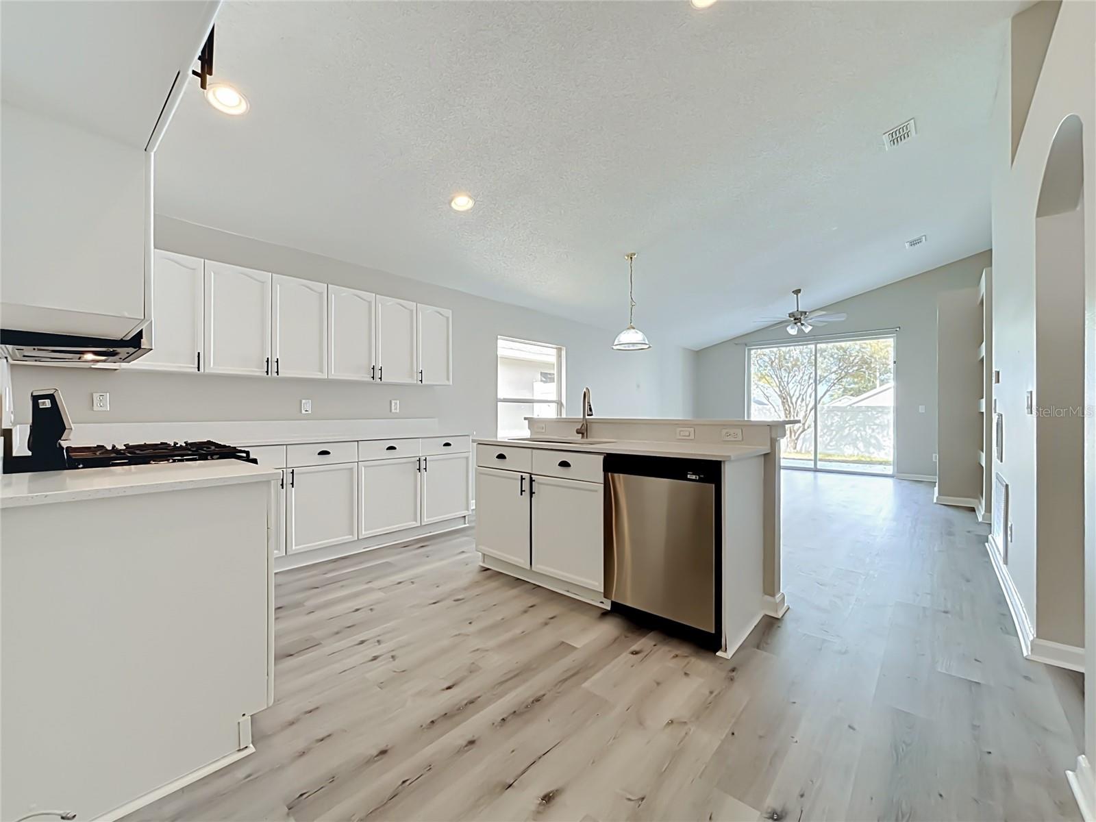 2712 Wilshire Rd Property Photo 5