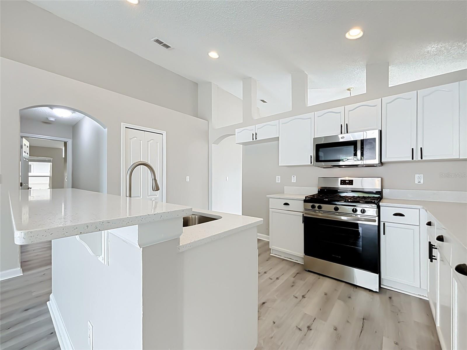 2712 Wilshire Rd Property Photo 6