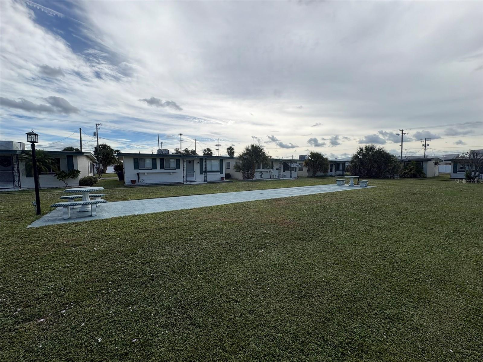 1516 Council Dr Property Photo 17