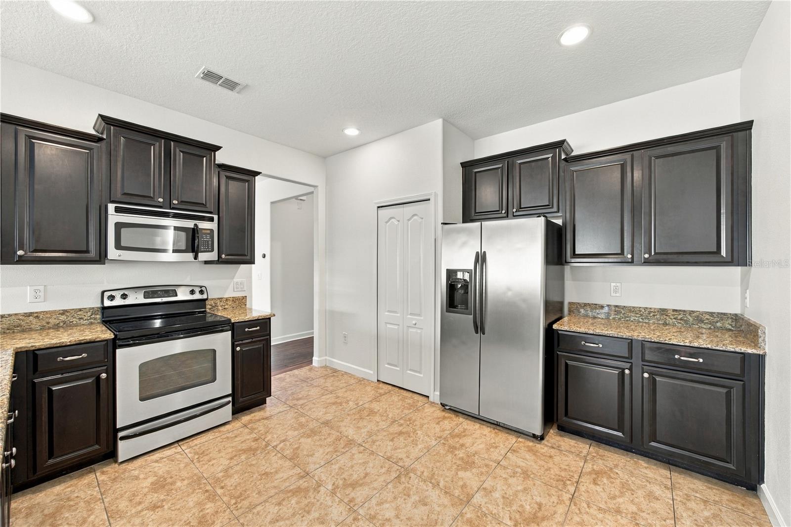 3720 Gerrads Cross Ct Property Photo 9