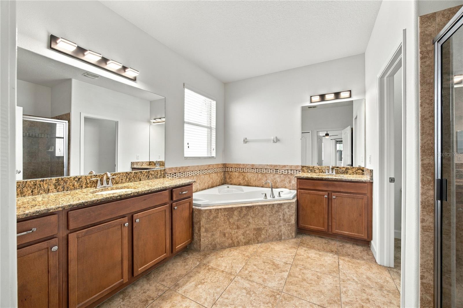 3720 Gerrads Cross Ct Property Photo 12
