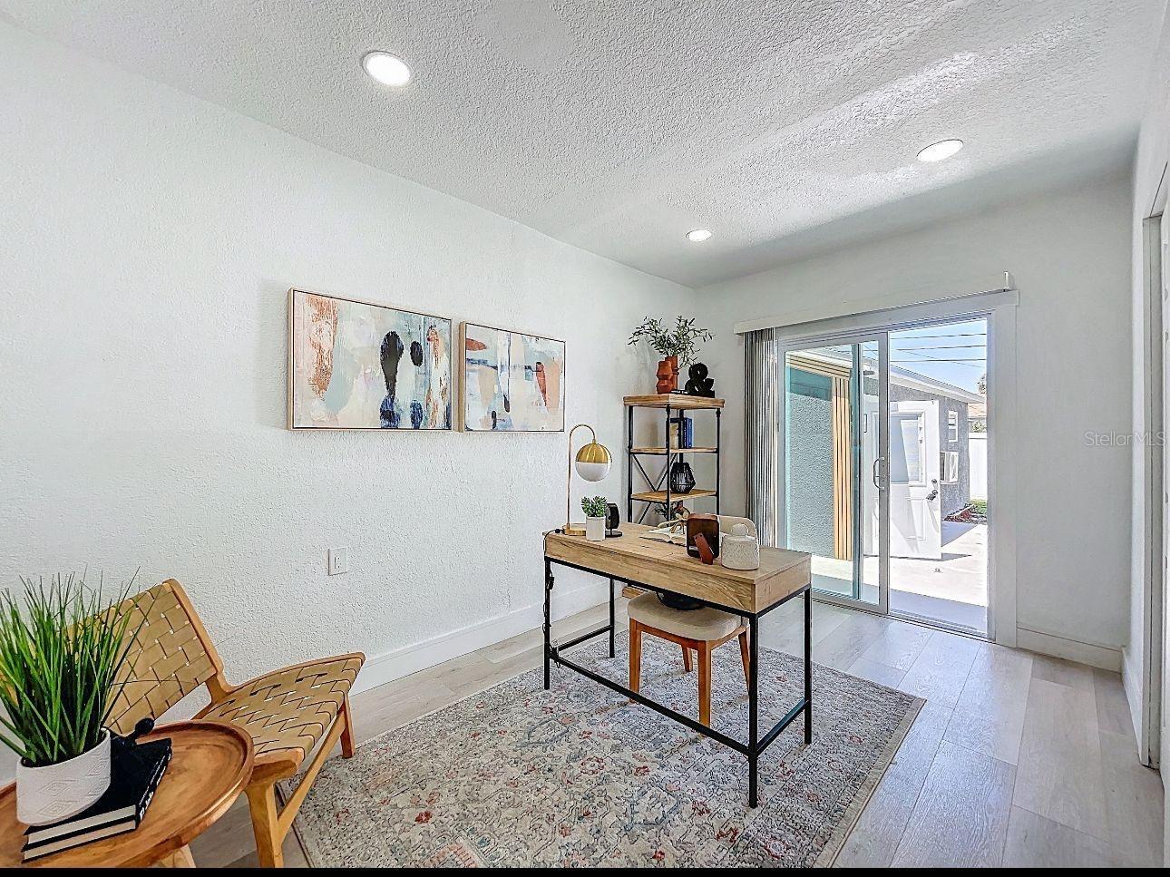 2711 W Cordelia St Property Photo 17