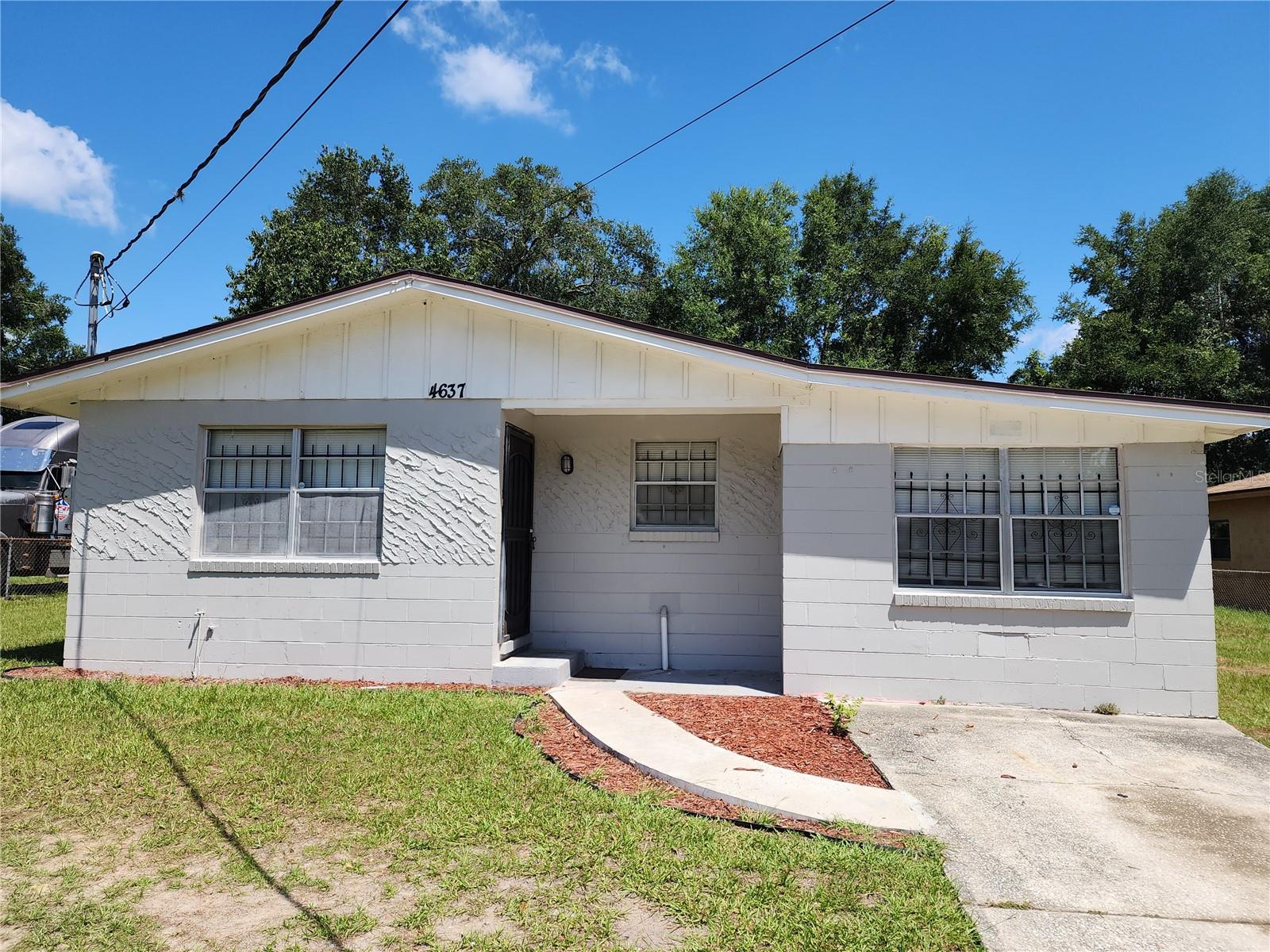 4637 Harbor View Dr Property Photo 1
