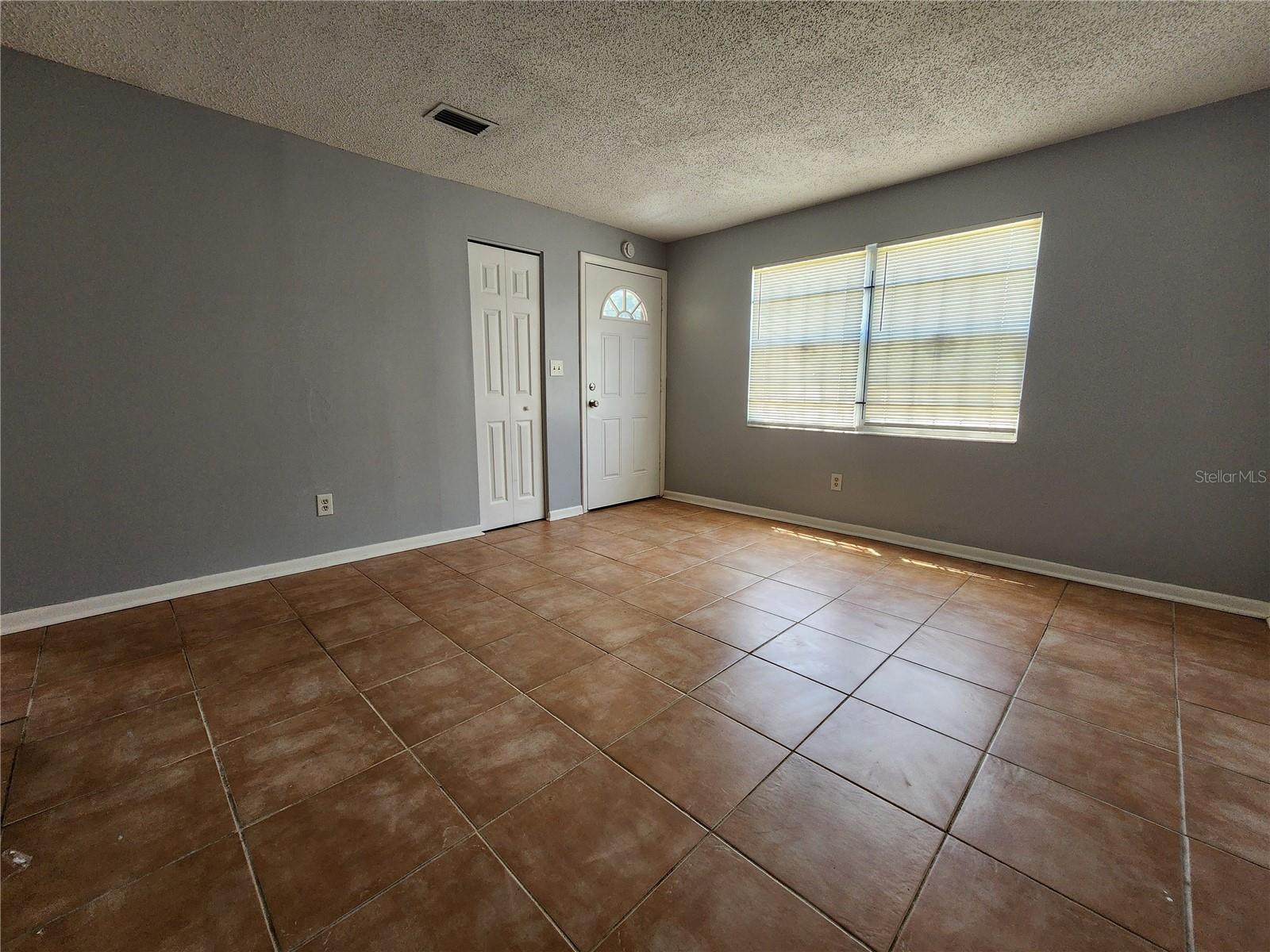 4637 Harbor View Dr Property Photo 2