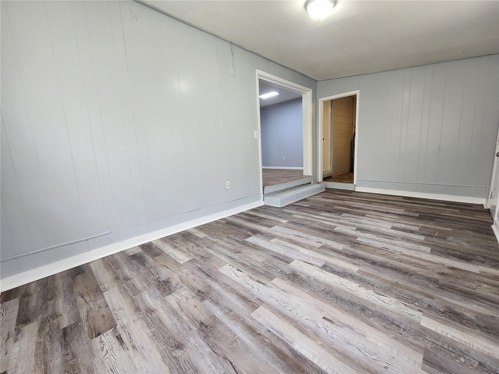 4637 Harbor View Dr Property Photo 4