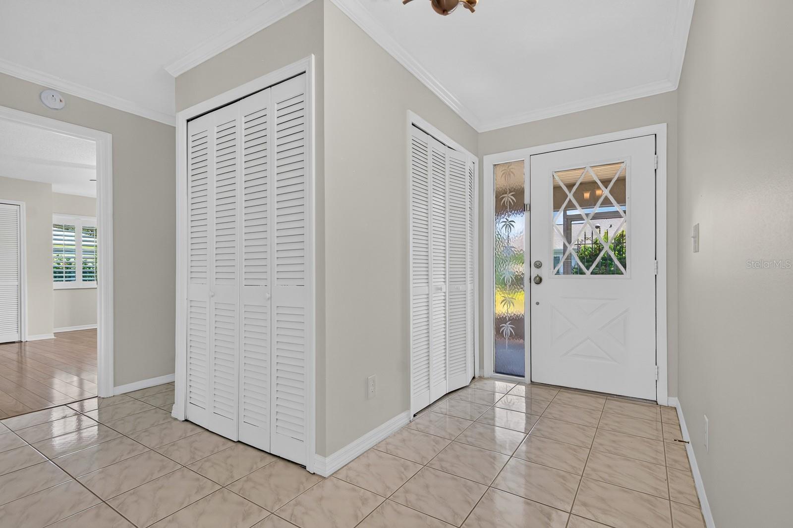 2329 Lancaster Dr Property Photo 4
