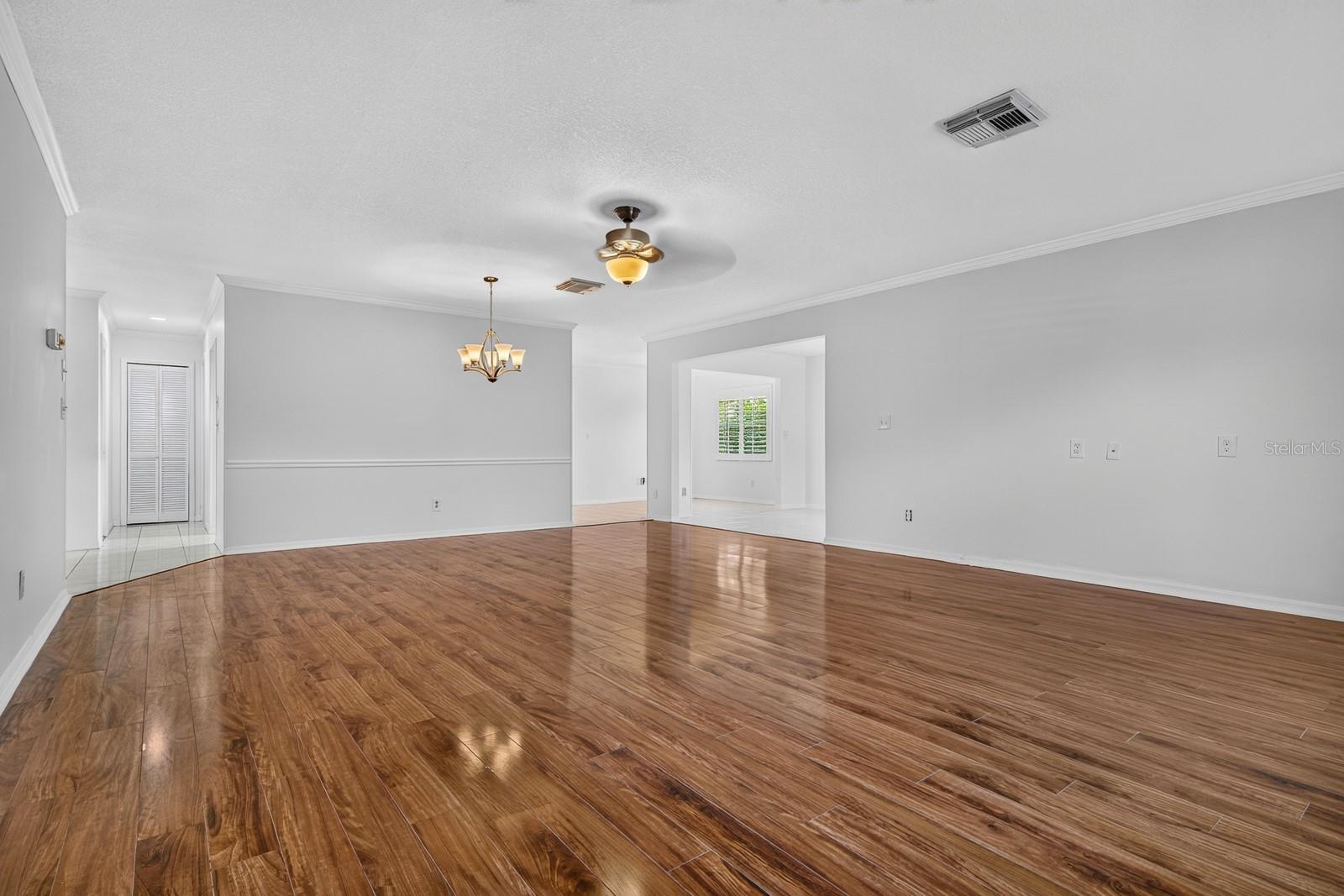 2329 Lancaster Dr Property Photo 9