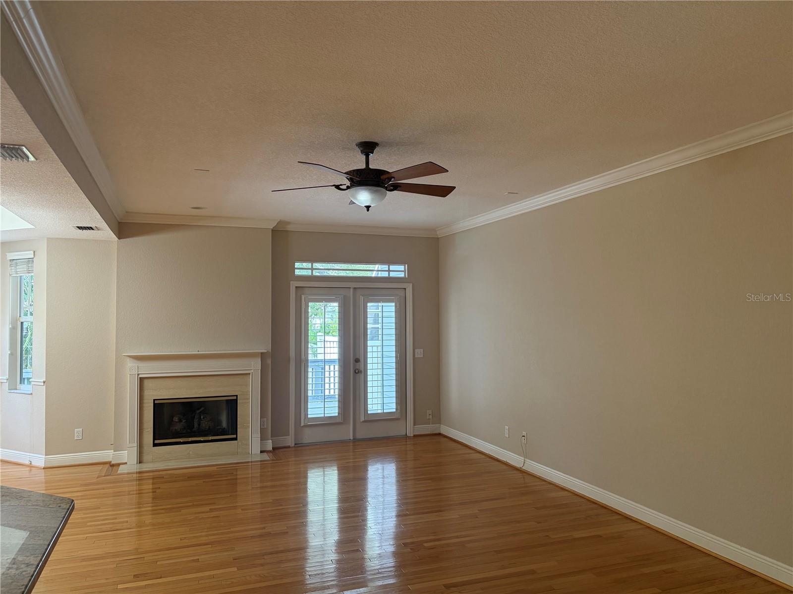 2855 Bayshore Trails Dr Property Photo 4