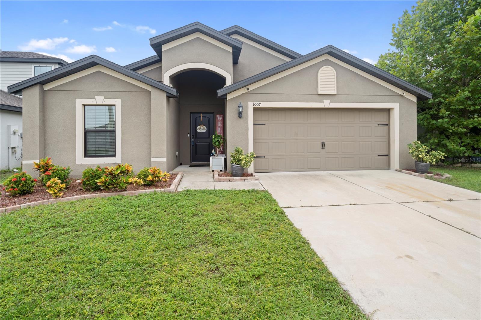 1007 Culbreath Green Ct Property Photo 2