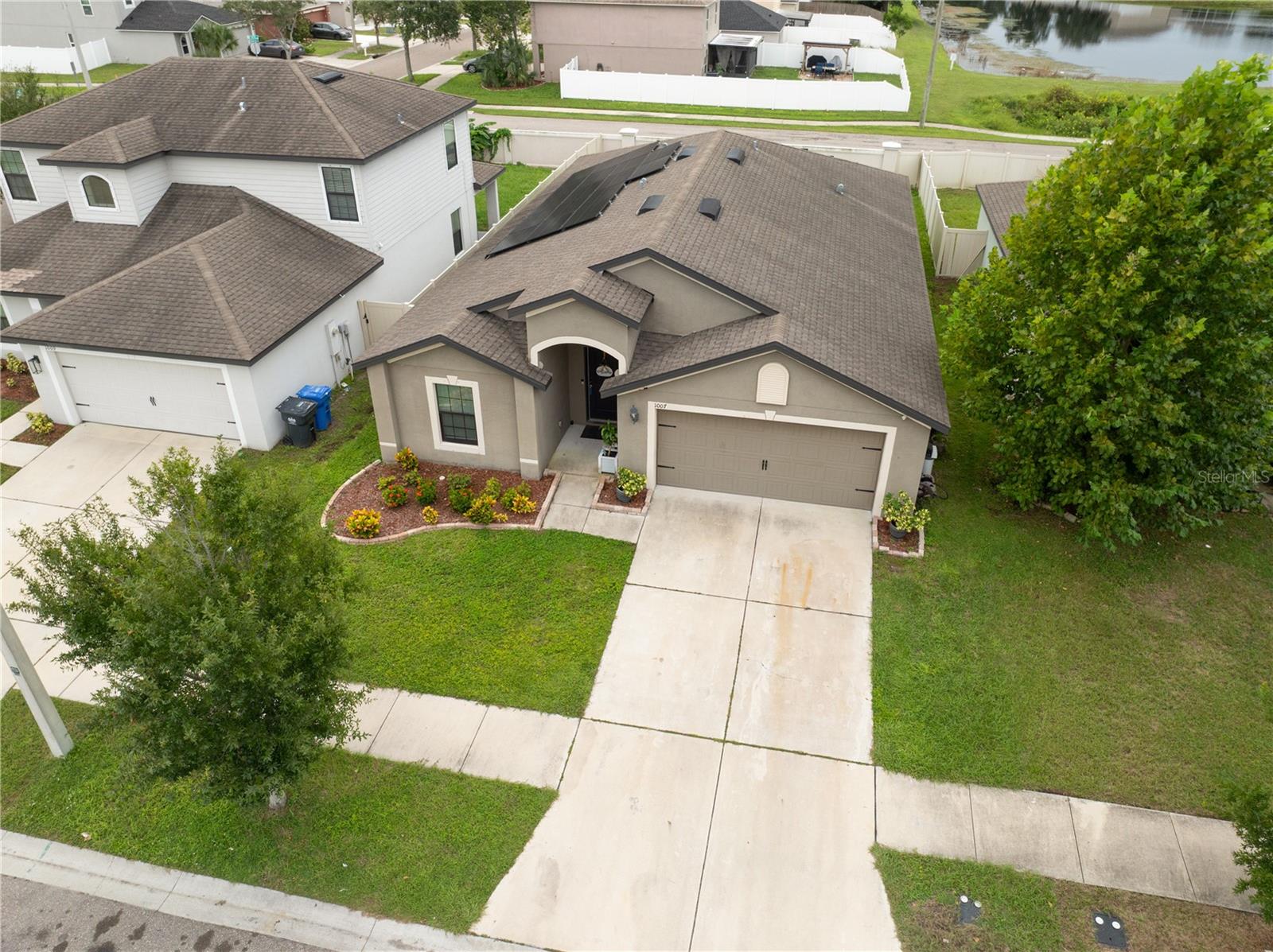 1007 Culbreath Green Ct Property Photo 3