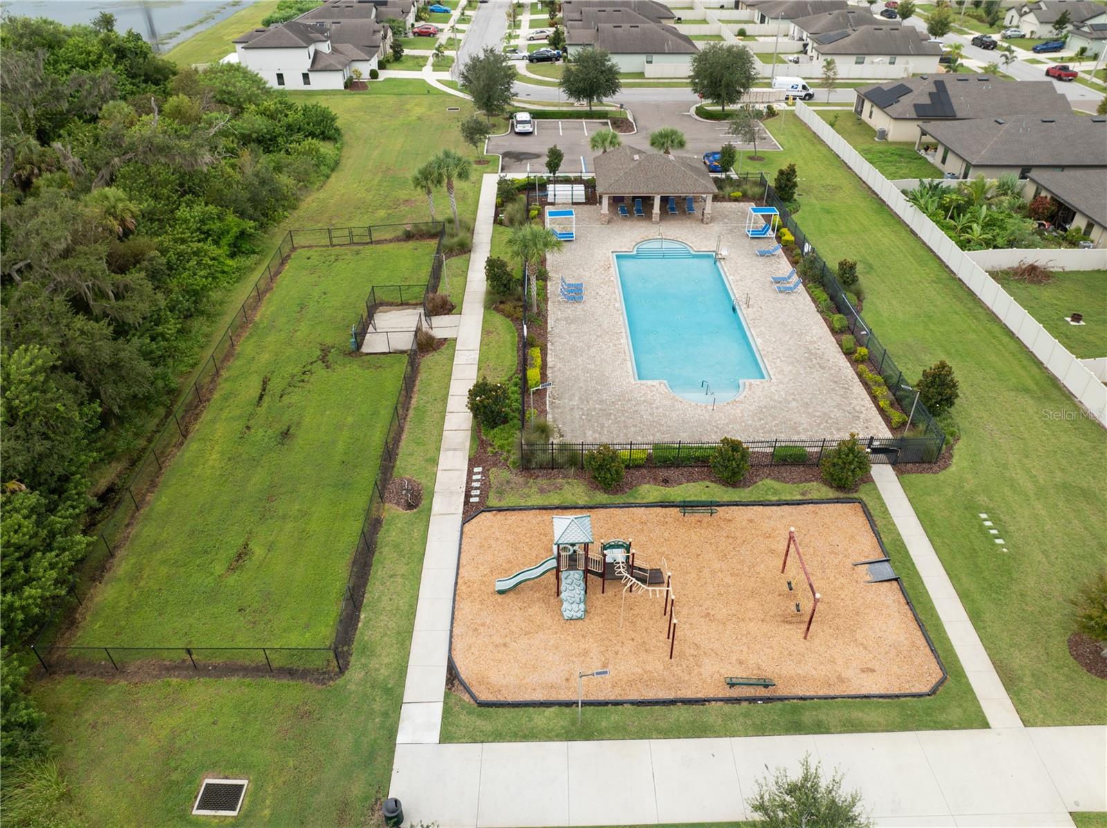 1007 Culbreath Green Ct Property Photo 27