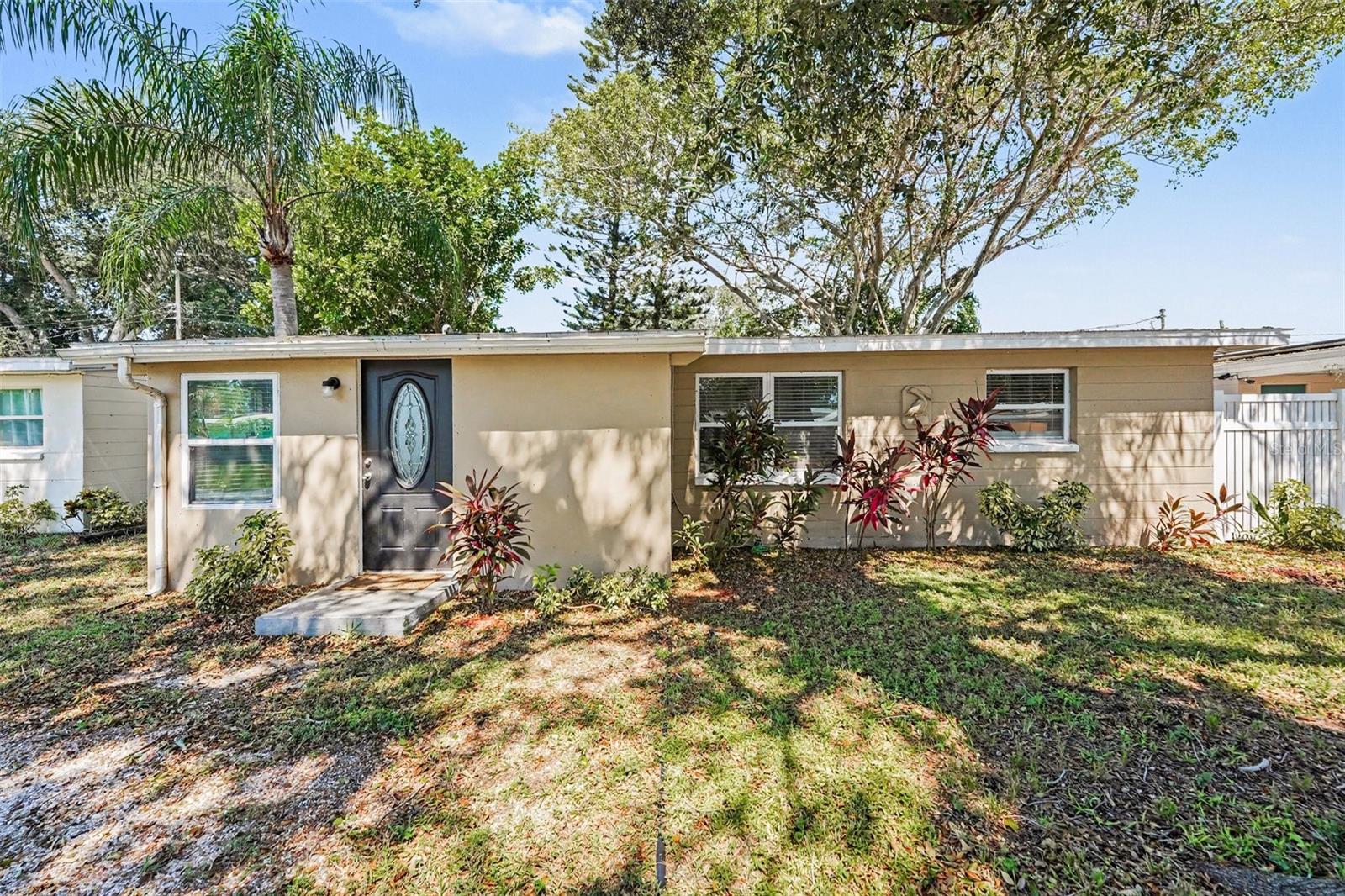 10151 114th Ter N Property Photo 2