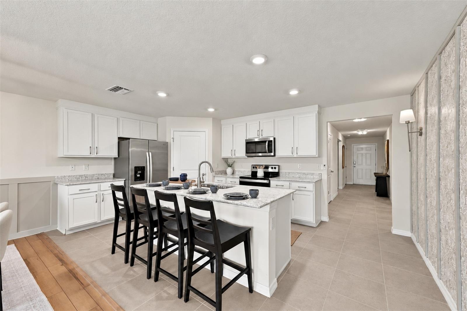 1011 Tidal Rock Ave Property Photo 6
