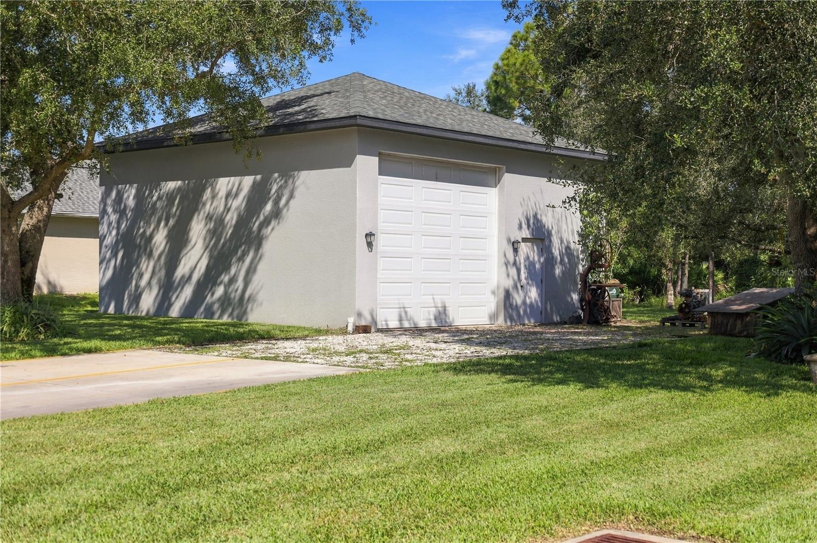 7382 Perennial Rd Property Photo 13