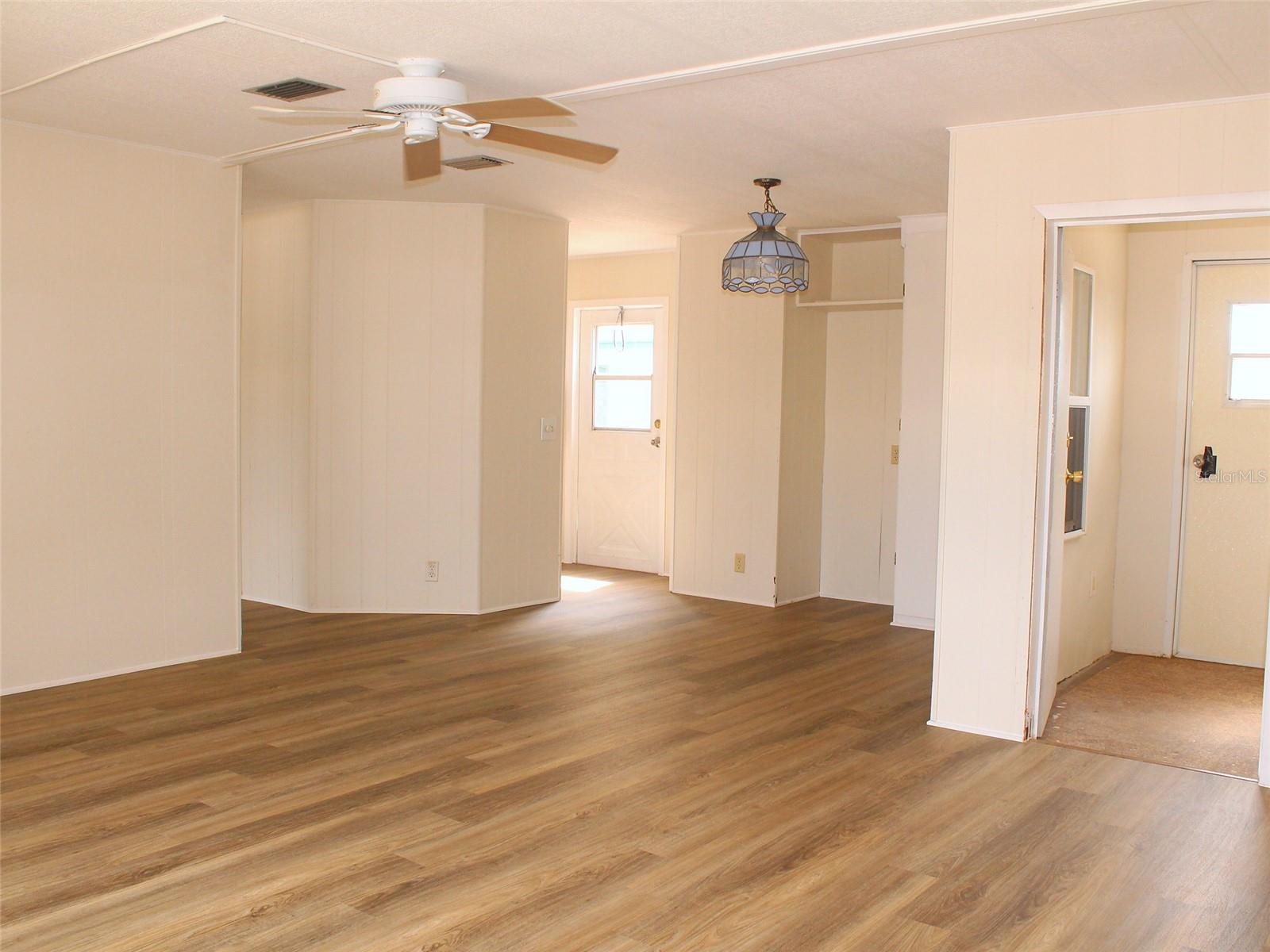 837 Cane Palm St Property Photo 16