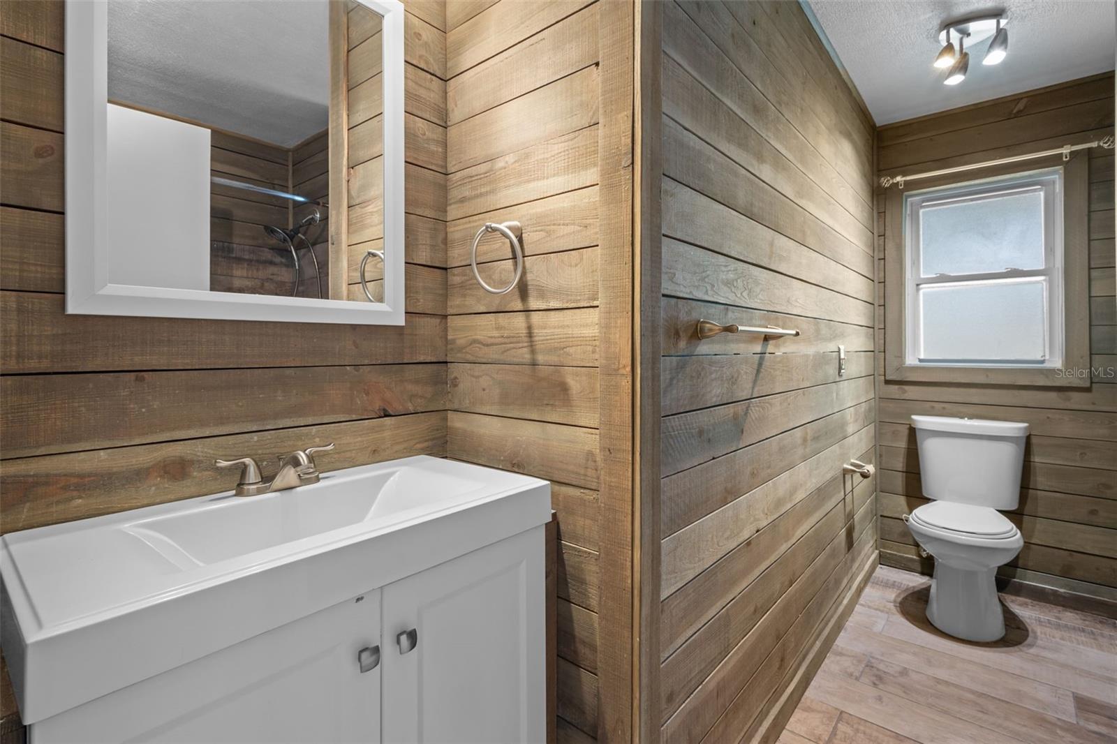 2075 N Keene Rd Property Photo 9