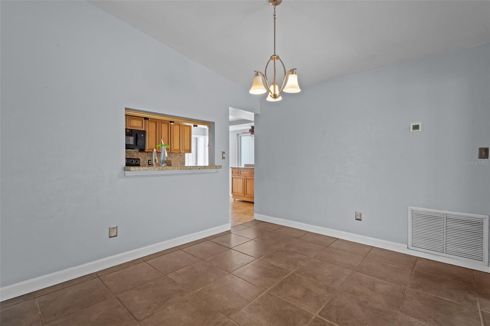 2075 N Keene Rd Property Photo 15