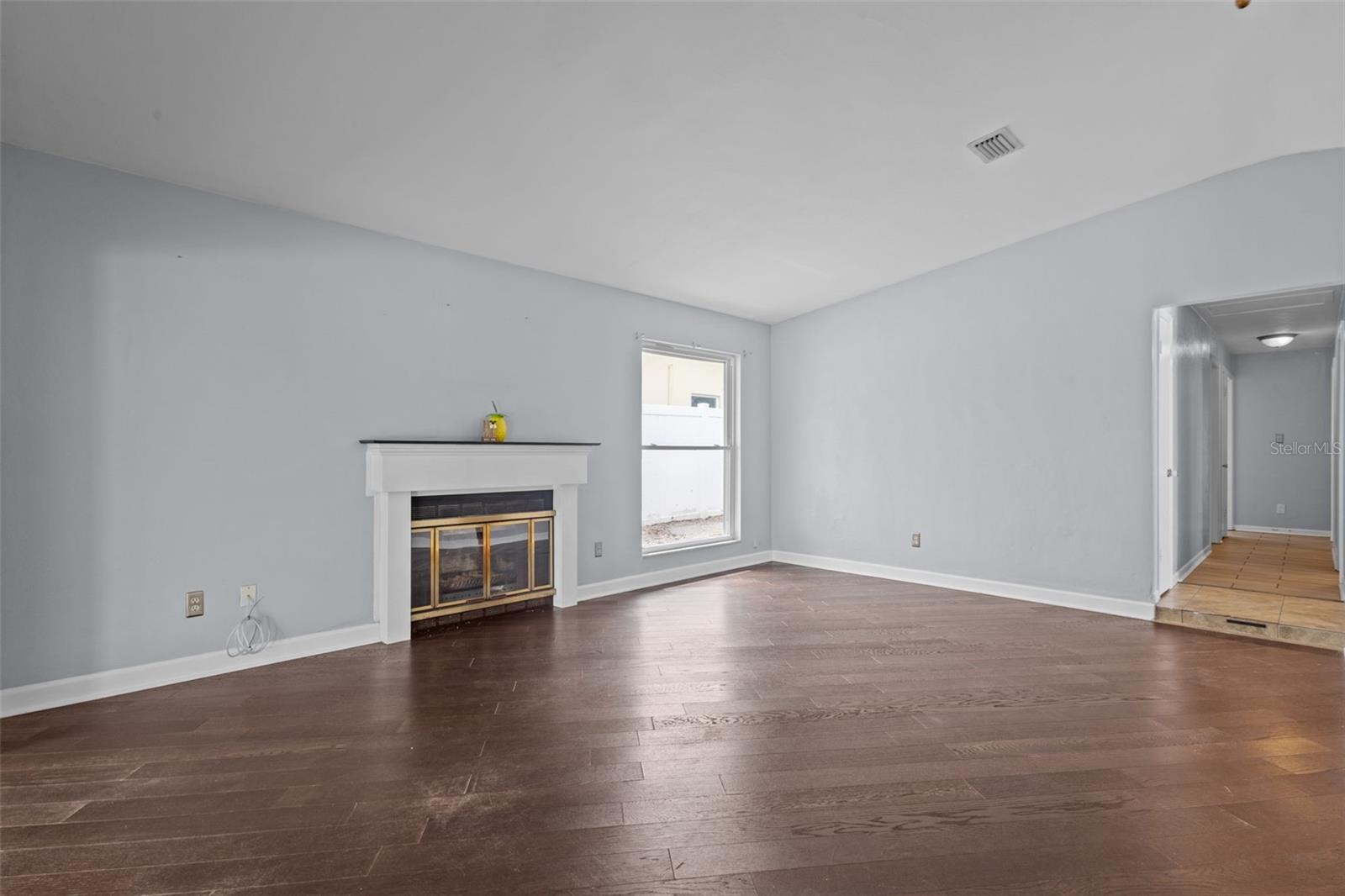 2075 N Keene Rd Property Photo 17