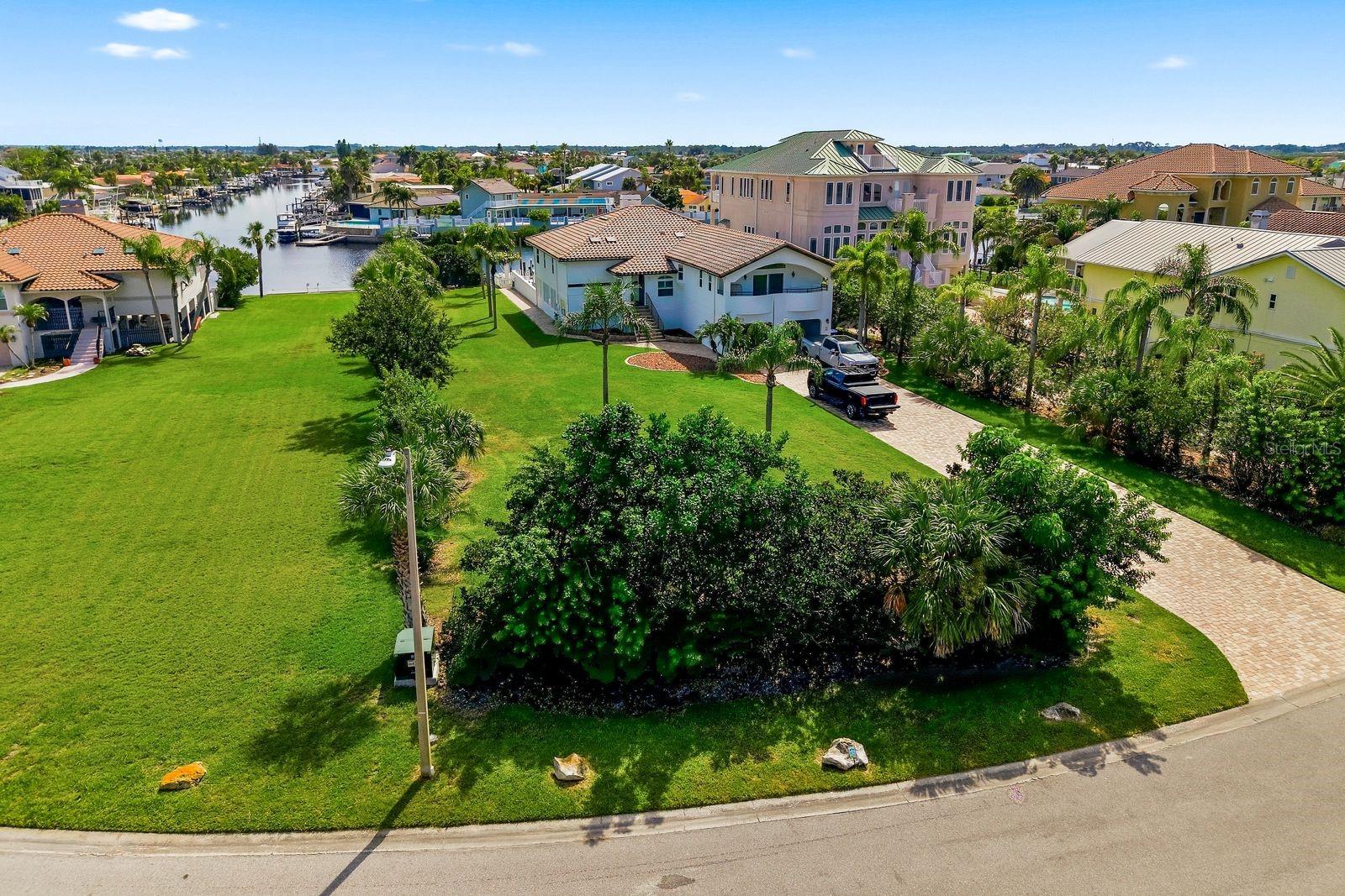 Westshore Dr Property Photo 3