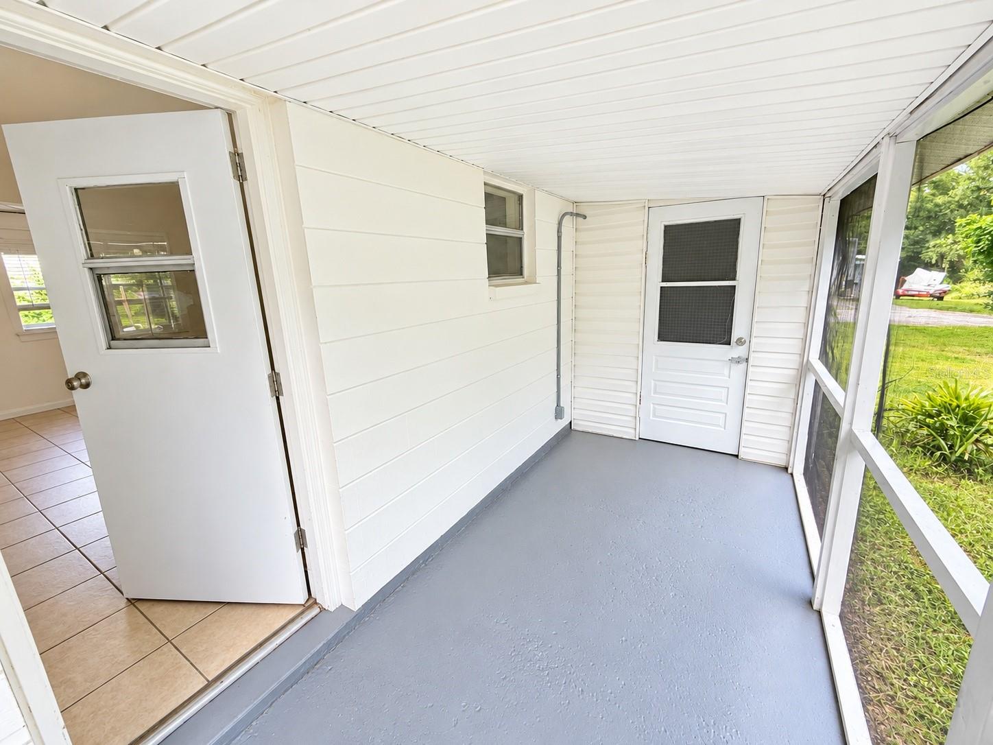 904 Two House Lane Property Photo 13