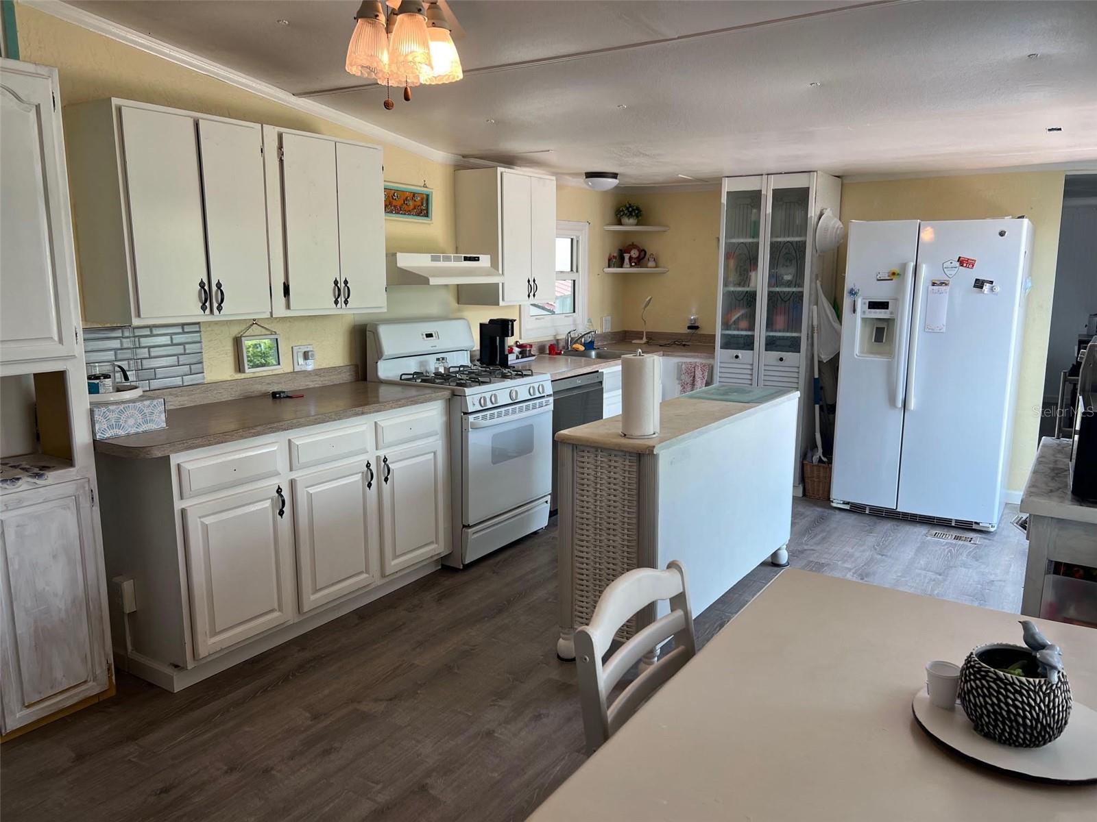6580 Seminole Blvd #204 Property Photo 7