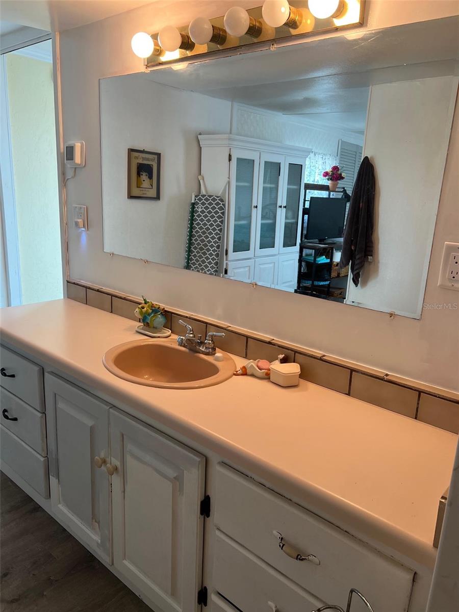 6580 Seminole Blvd #204 Property Photo 16