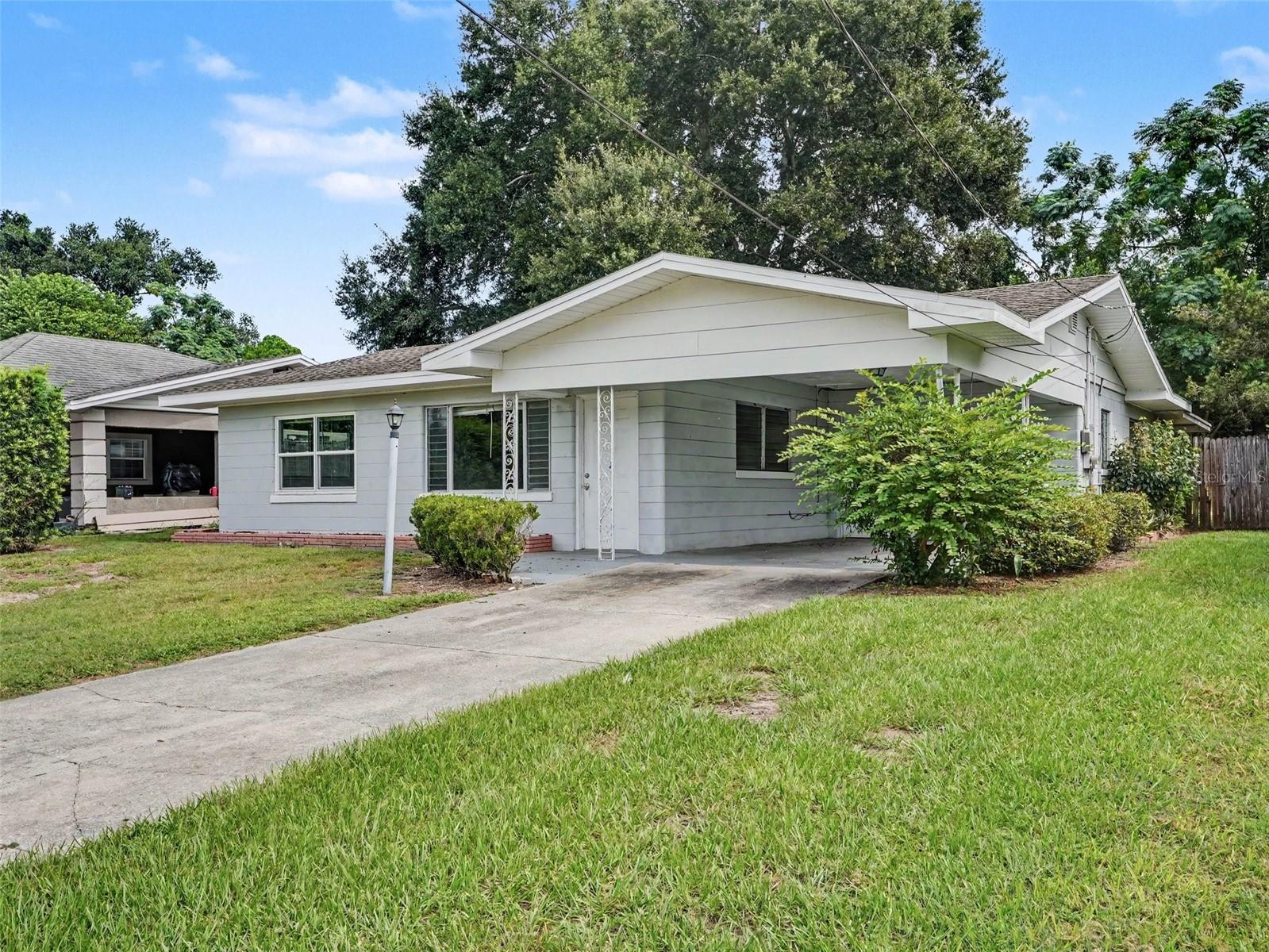 624 Lake Elizabeth Dr Property Photo 1