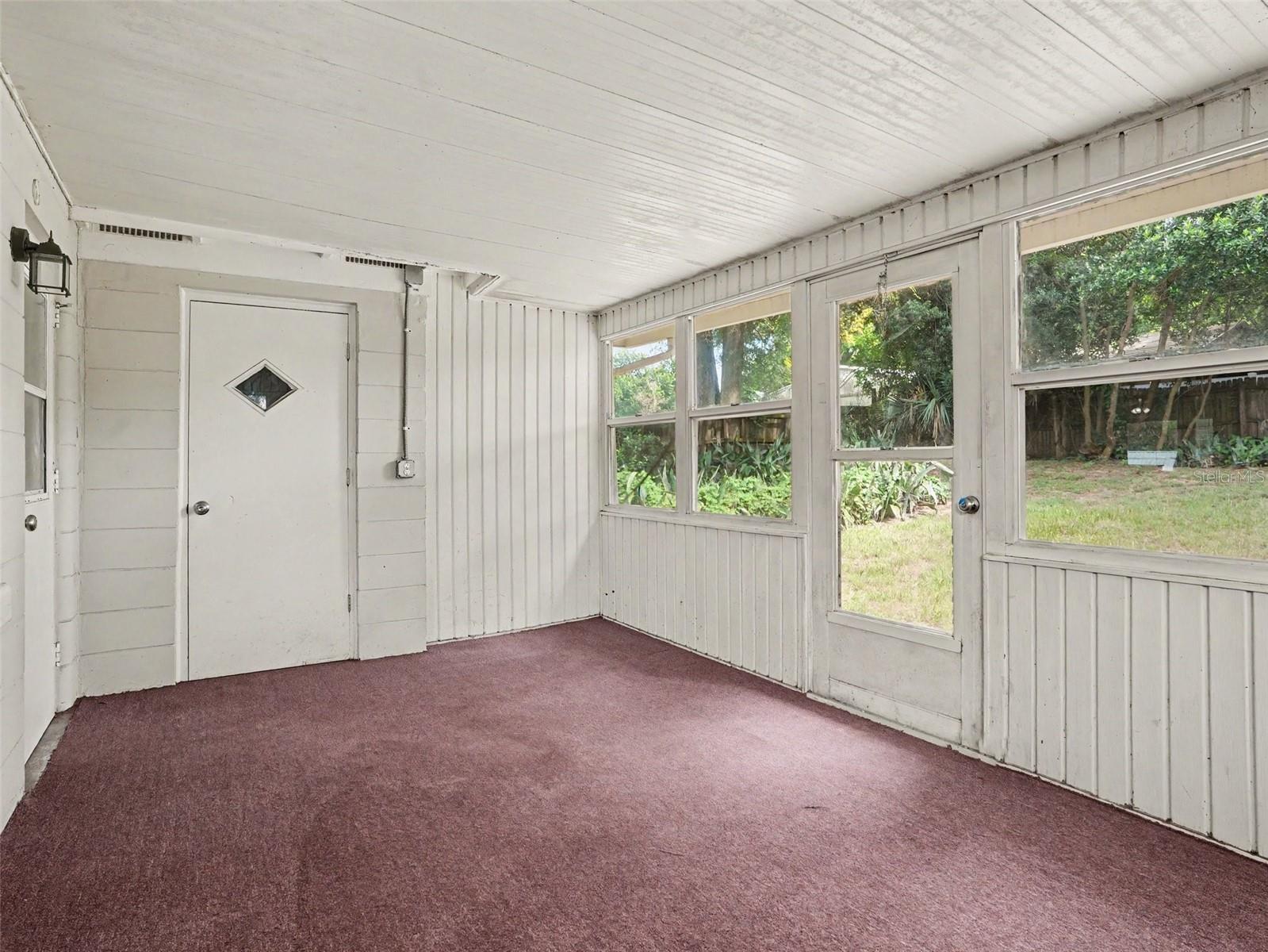624 Lake Elizabeth Dr Property Photo 23