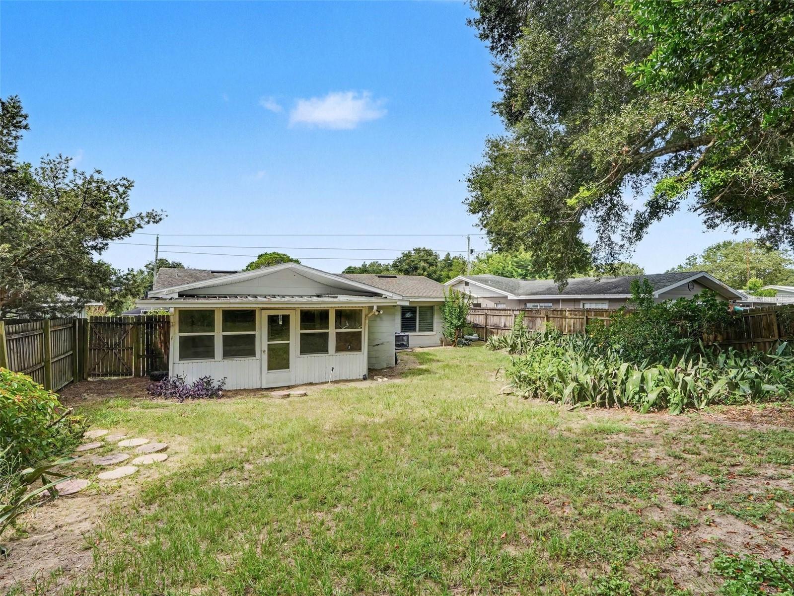 624 Lake Elizabeth Dr Property Photo 25