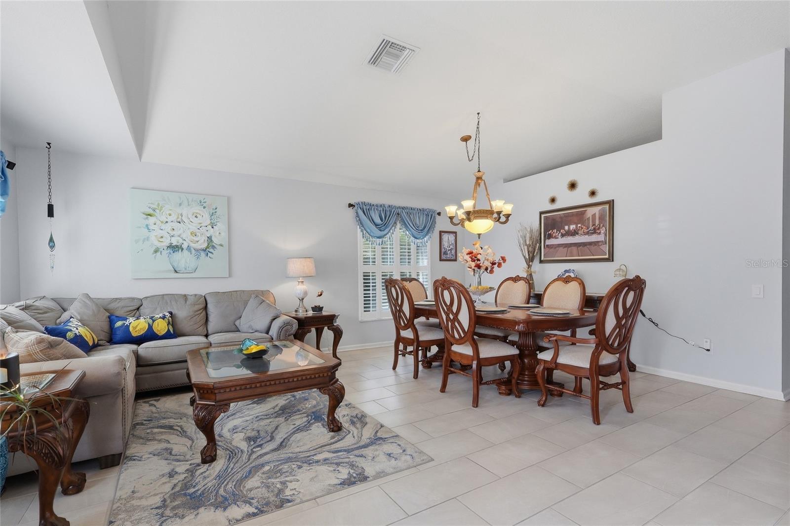 12402 Tree Pointe Ct Property Photo 5