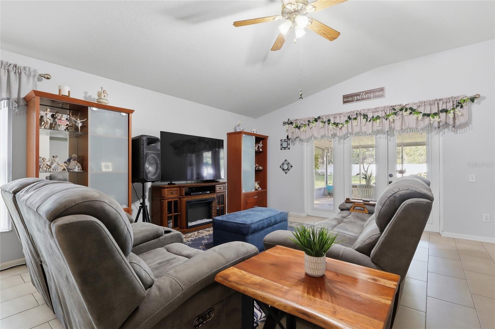 12402 Tree Pointe Ct Property Photo 14