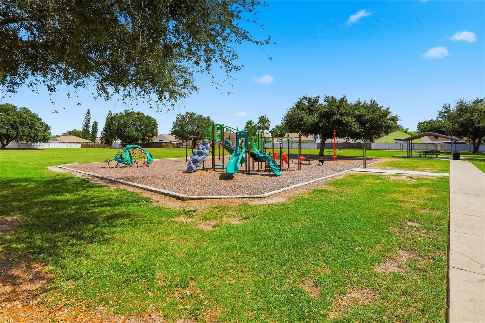 12402 Tree Pointe Ct Property Photo 40