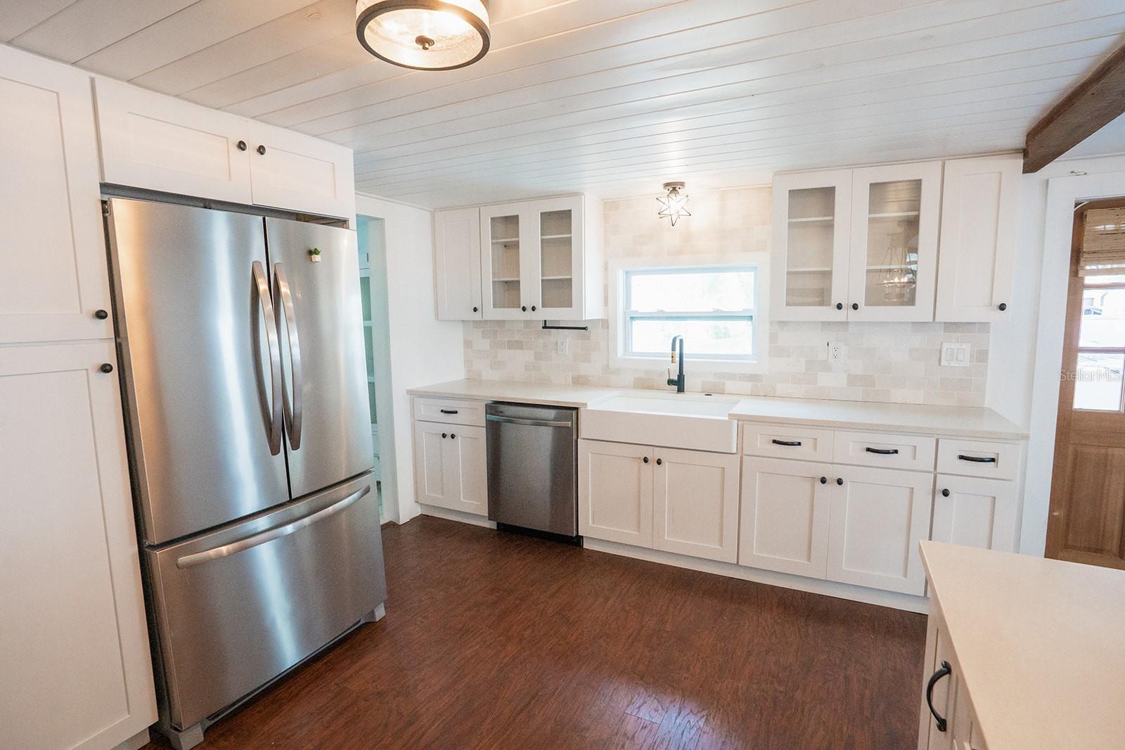 1112 W Kirby St Property Photo 6