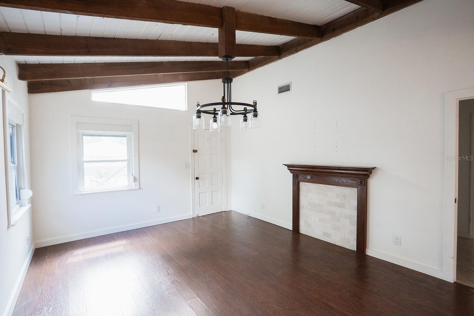 1112 W Kirby St Property Photo 11